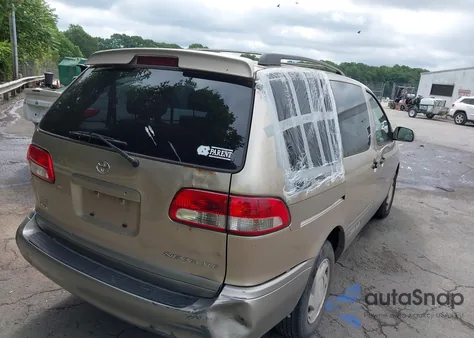 2002 Toyota Sienna Le/Xle z USA, uszkodzony, nr VIN 4T3ZF13CX2U470276